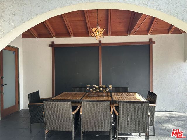 636 N Curson Avenue, Los Angeles, CA 90036