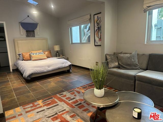 636 N Curson Avenue, Los Angeles, CA 90036