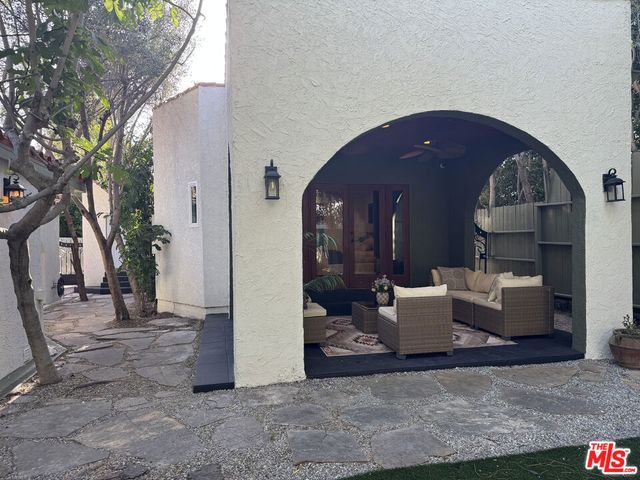 636 N Curson Avenue, Los Angeles, CA 90036