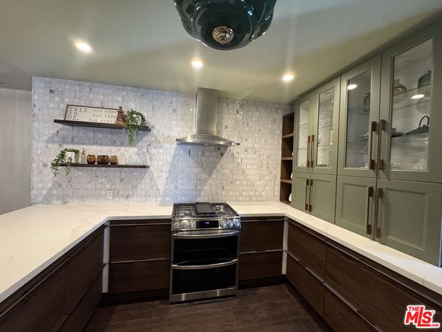 636 N Curson Avenue, Los Angeles, CA 90036