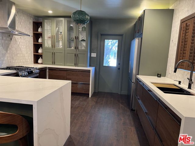 636 N Curson Avenue, Los Angeles, CA 90036