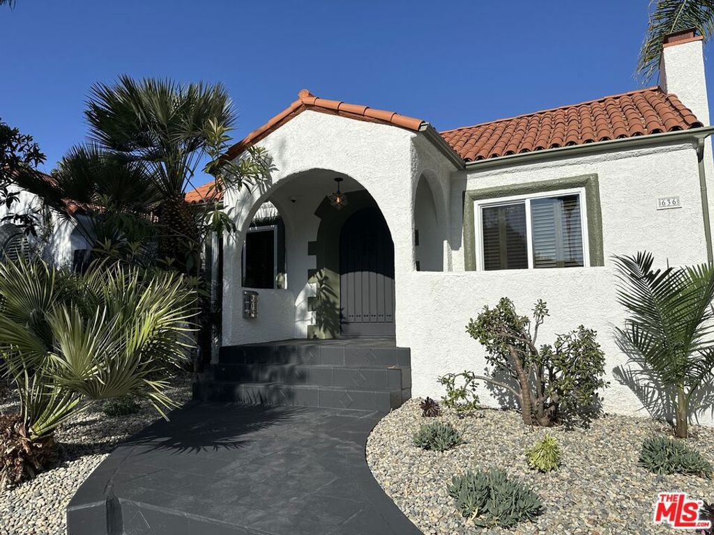636 N Curson Avenue, Los Angeles, CA 90036