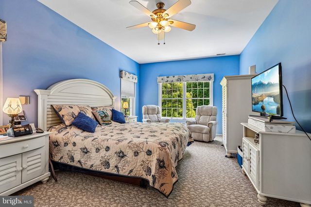 38 WAGON WHEEL LN, Columbus, NJ 08022