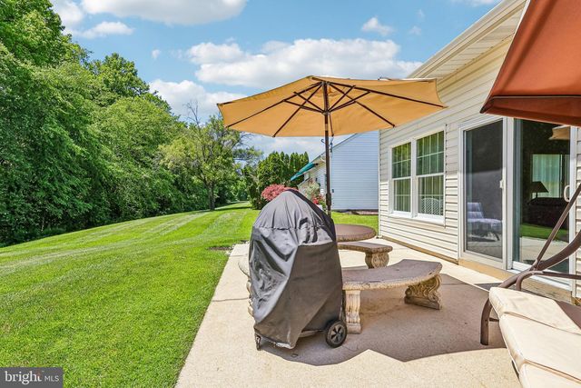 38 WAGON WHEEL LN, Columbus, NJ 08022