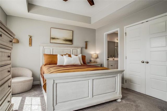 2102 SW Holdbrooks Drive, Lee's Summit, MO 64082