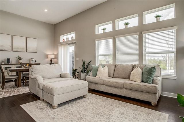 2102 SW Holdbrooks Drive, Lee's Summit, MO 64082