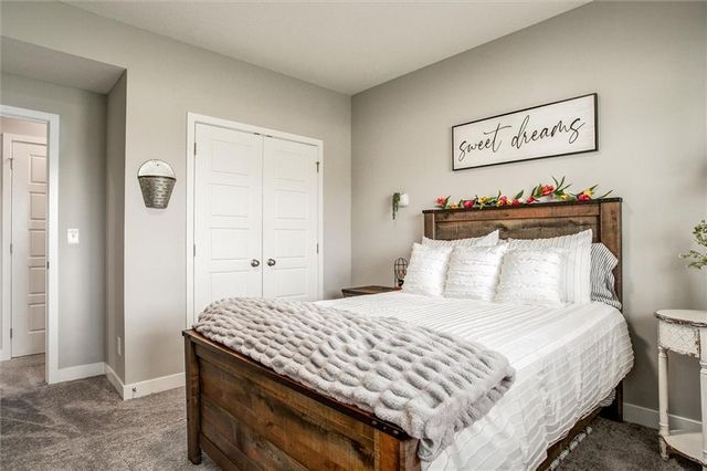 2102 SW Holdbrooks Drive, Lee's Summit, MO 64082