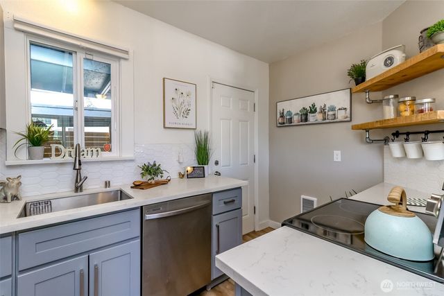 606 S 61st Street, Tacoma, WA 98408