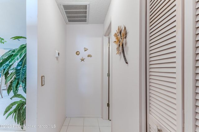 2420 Rolling View Drive, Spring Hill, FL 34606