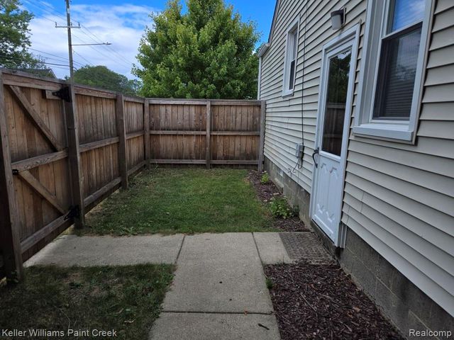 1489 West Boulevard, Berkley, MI 48072