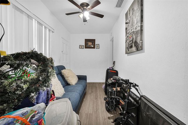 538 NW 20th Ave, Miami, FL 33125