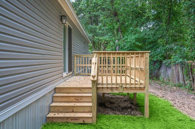 493 Marigold Avenue, Defuniak Springs, FL 32433