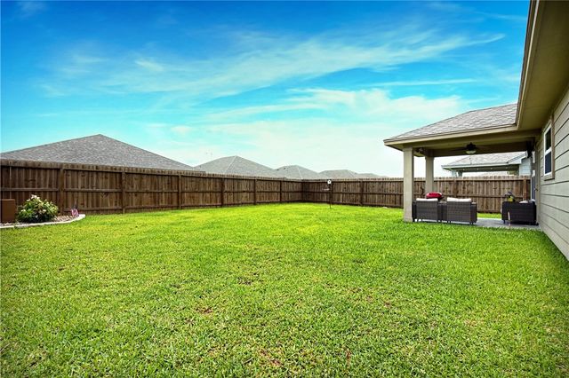 1261 Thames Chase Dr, Corpus Christi, TX 78415