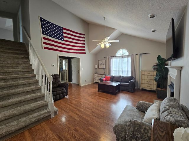 1403 Addison Dr, Clarksville, TN 37042