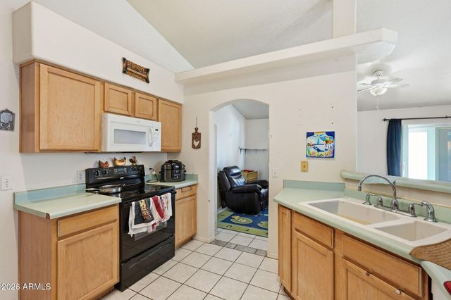 9584 W TINAJAS Drive W, Arizona City, AZ 85123