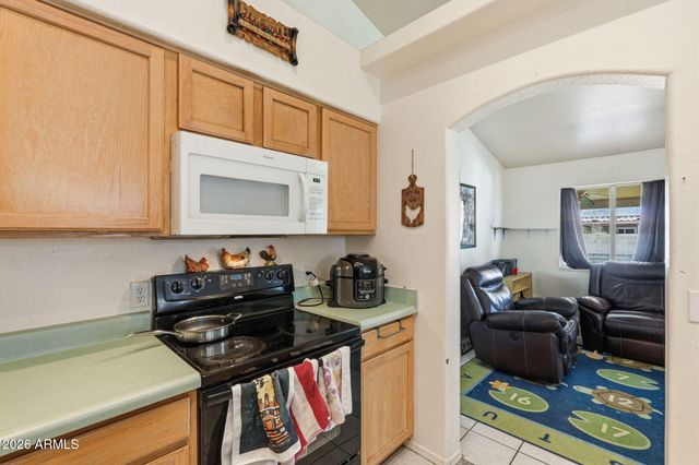 9584 W TINAJAS Drive W, Arizona City, AZ 85123
