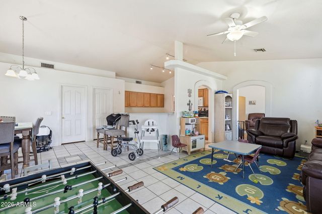 9584 W TINAJAS Drive W, Arizona City, AZ 85123