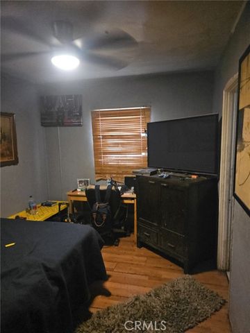 5714 10th Avenue, Los Angeles, CA 90043