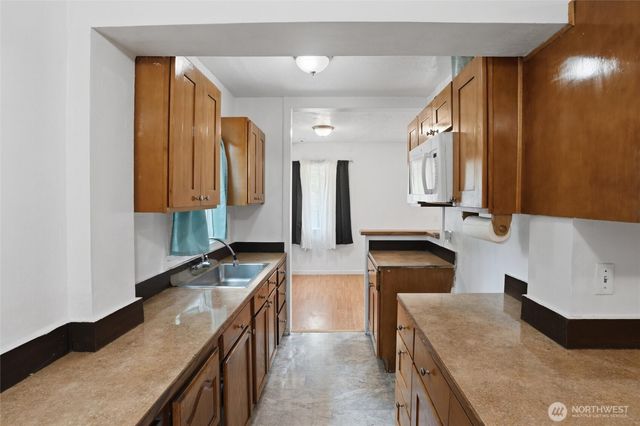 3706 W Arsenal, Bremerton, WA 98312
