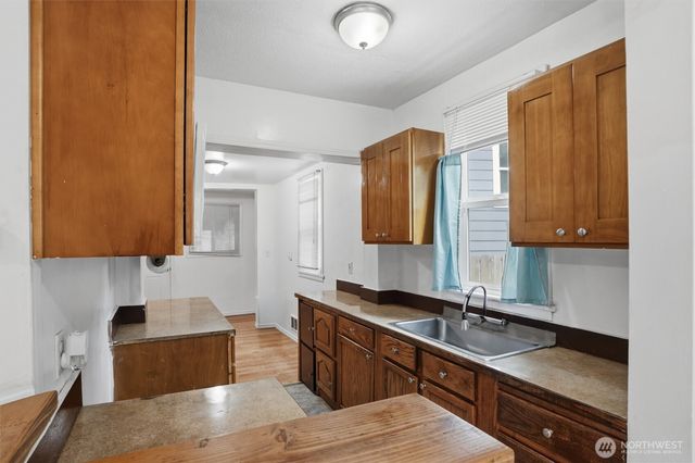 3706 W Arsenal, Bremerton, WA 98312