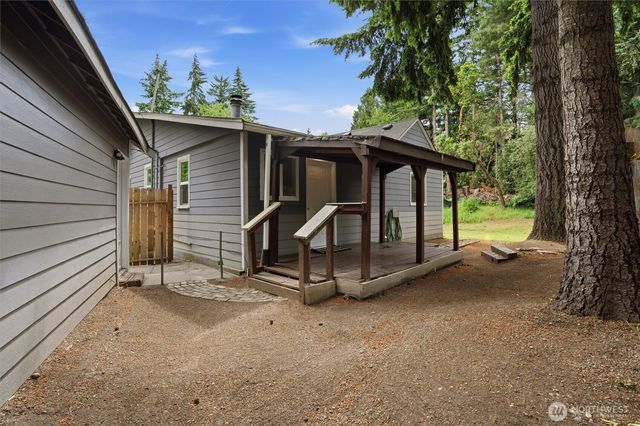 3706 W Arsenal, Bremerton, WA 98312