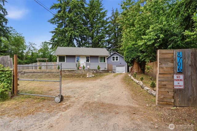 3706 W Arsenal, Bremerton, WA 98312