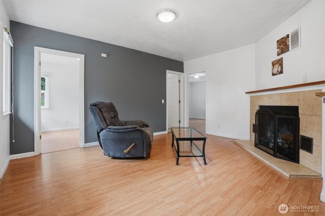 3706 W Arsenal, Bremerton, WA 98312