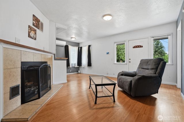 3706 W Arsenal, Bremerton, WA 98312