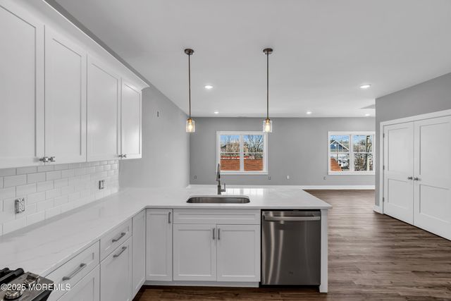 33 Union Avenue, Manasquan, NJ 08736