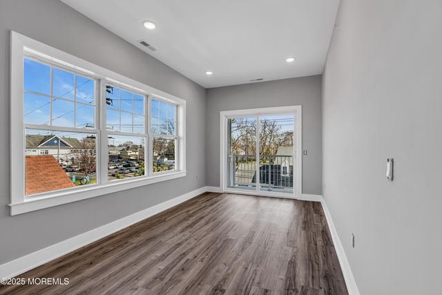 33 Union Avenue, Manasquan, NJ 08736