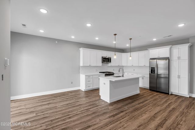 33 Union Avenue, Manasquan, NJ 08736