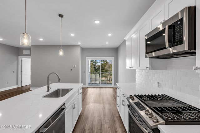 33 Union Avenue, Manasquan, NJ 08736