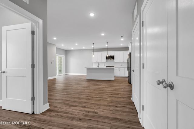33 Union Avenue, Manasquan, NJ 08736