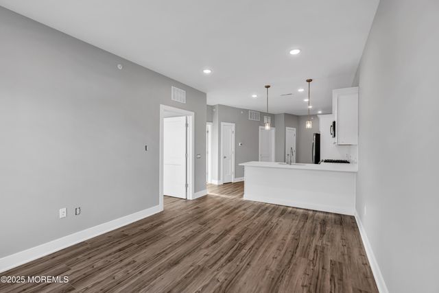 33 Union Avenue, Manasquan, NJ 08736
