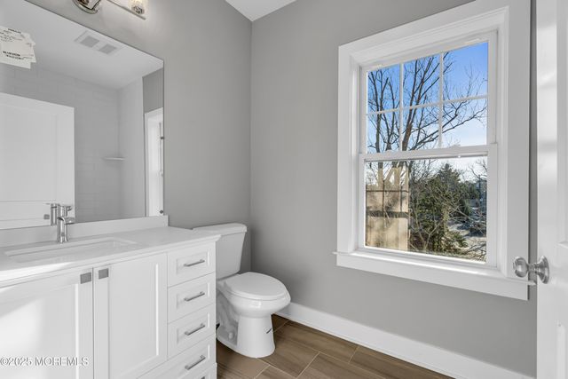 33 Union Avenue, Manasquan, NJ 08736