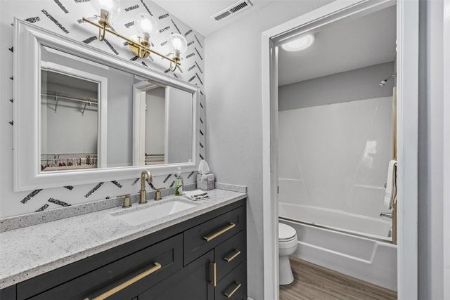 2135 1st Avenue SE 121, Cedar Rapids, IA 52403