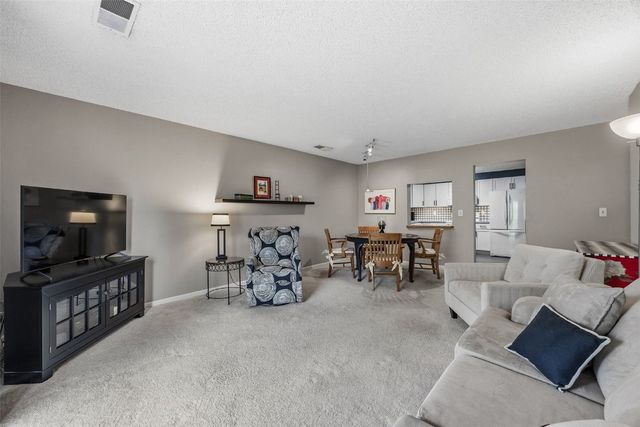 2135 1st Avenue SE 121, Cedar Rapids, IA 52403