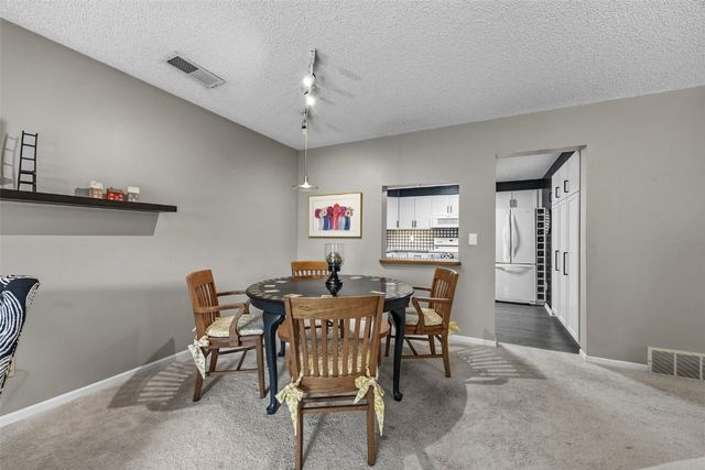 2135 1st Avenue SE 121, Cedar Rapids, IA 52403