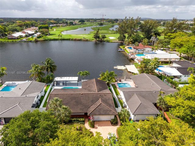 7410 Loch Ness Dr, Miami Lakes, FL 33014