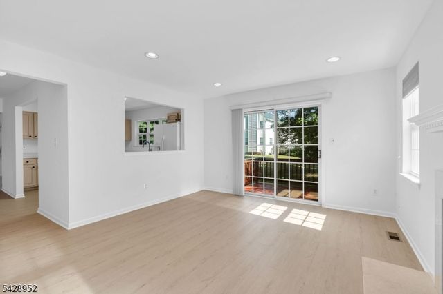 4 Leigh Rd, Hillsborough Twp., NJ 08844