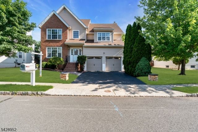 4 Leigh Rd, Hillsborough Twp., NJ 08844