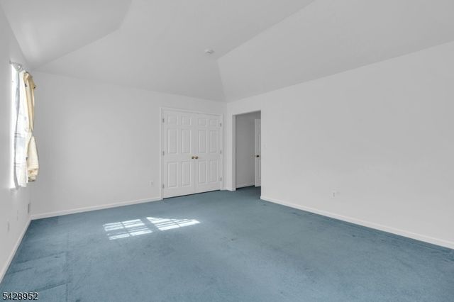 4 Leigh Rd, Hillsborough Twp., NJ 08844
