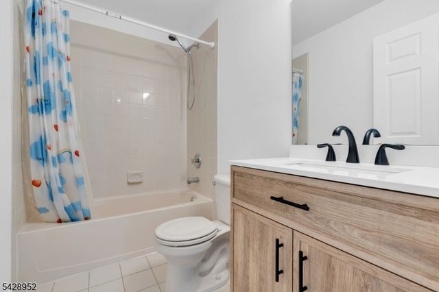 4 Leigh Rd, Hillsborough Twp., NJ 08844