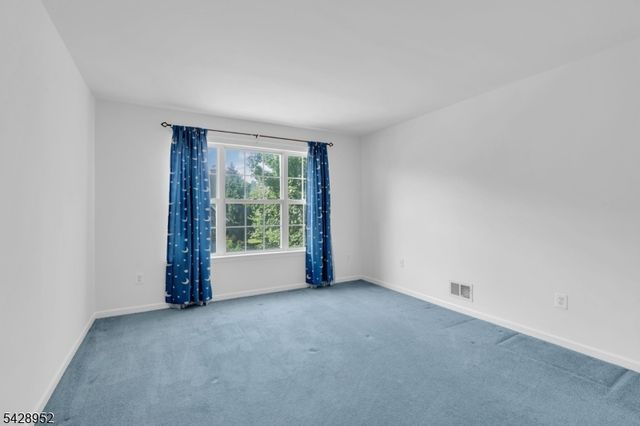 4 Leigh Rd, Hillsborough Twp., NJ 08844