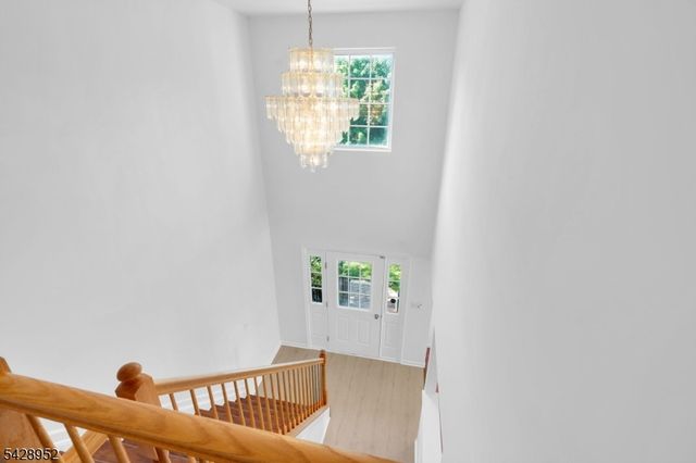 4 Leigh Rd, Hillsborough Twp., NJ 08844