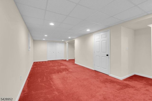 4 Leigh Rd, Hillsborough Twp., NJ 08844