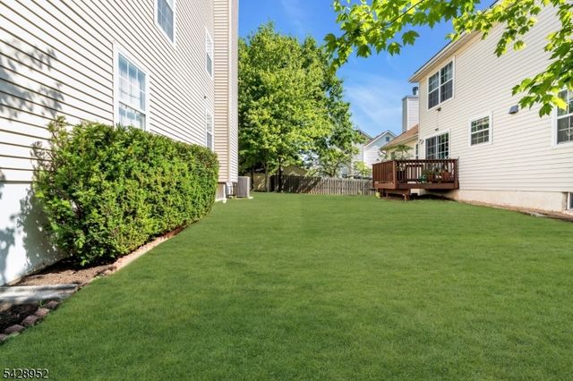4 Leigh Rd, Hillsborough Twp., NJ 08844