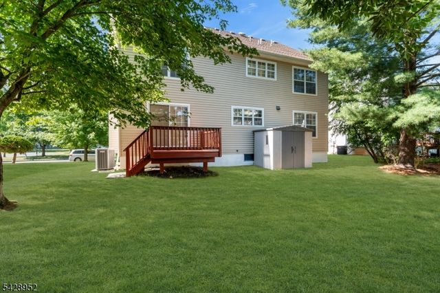 4 Leigh Rd, Hillsborough Twp., NJ 08844