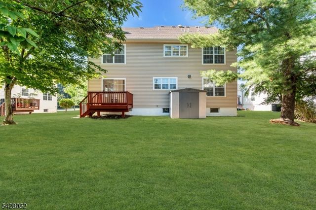 4 Leigh Rd, Hillsborough Twp., NJ 08844