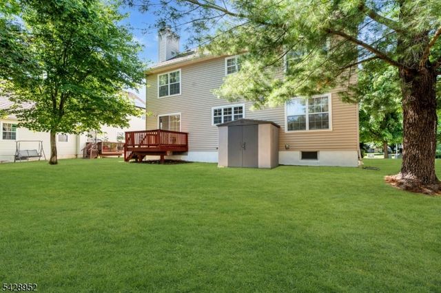4 Leigh Rd, Hillsborough Twp., NJ 08844